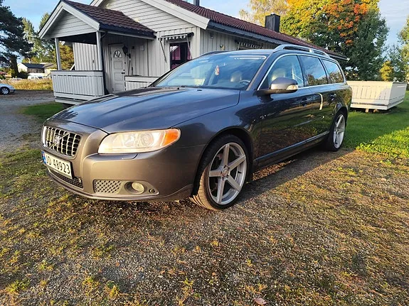 Volvo V70 2008 photo 2