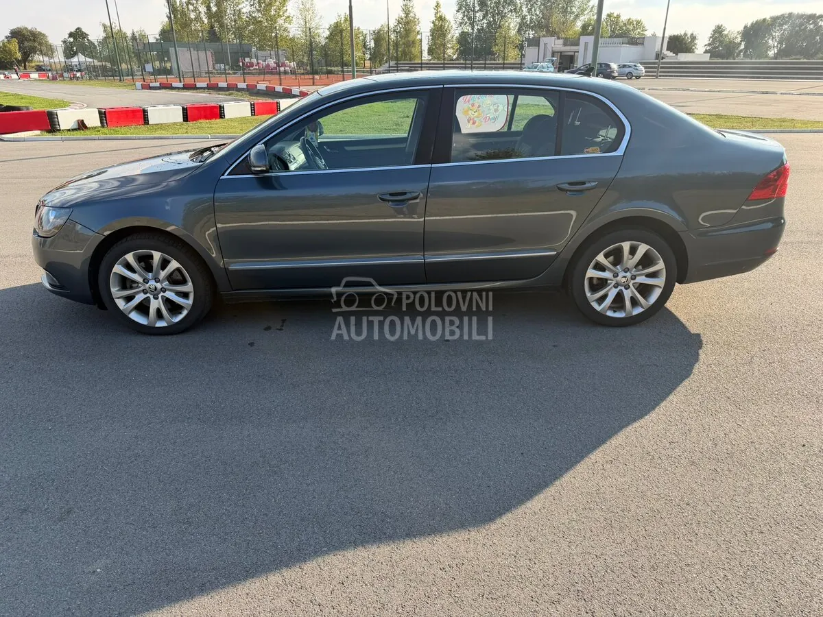 Skoda Superb 2014 photo 3