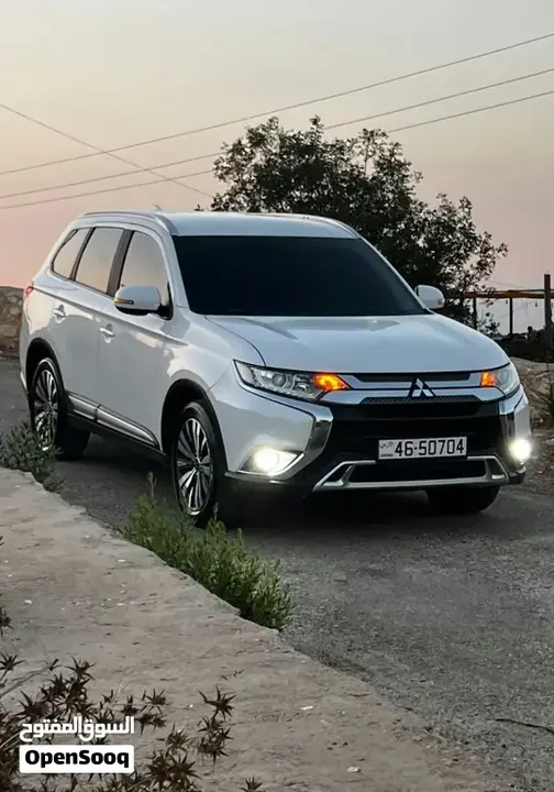 Mitsubishi Outlander 2020 photo 2