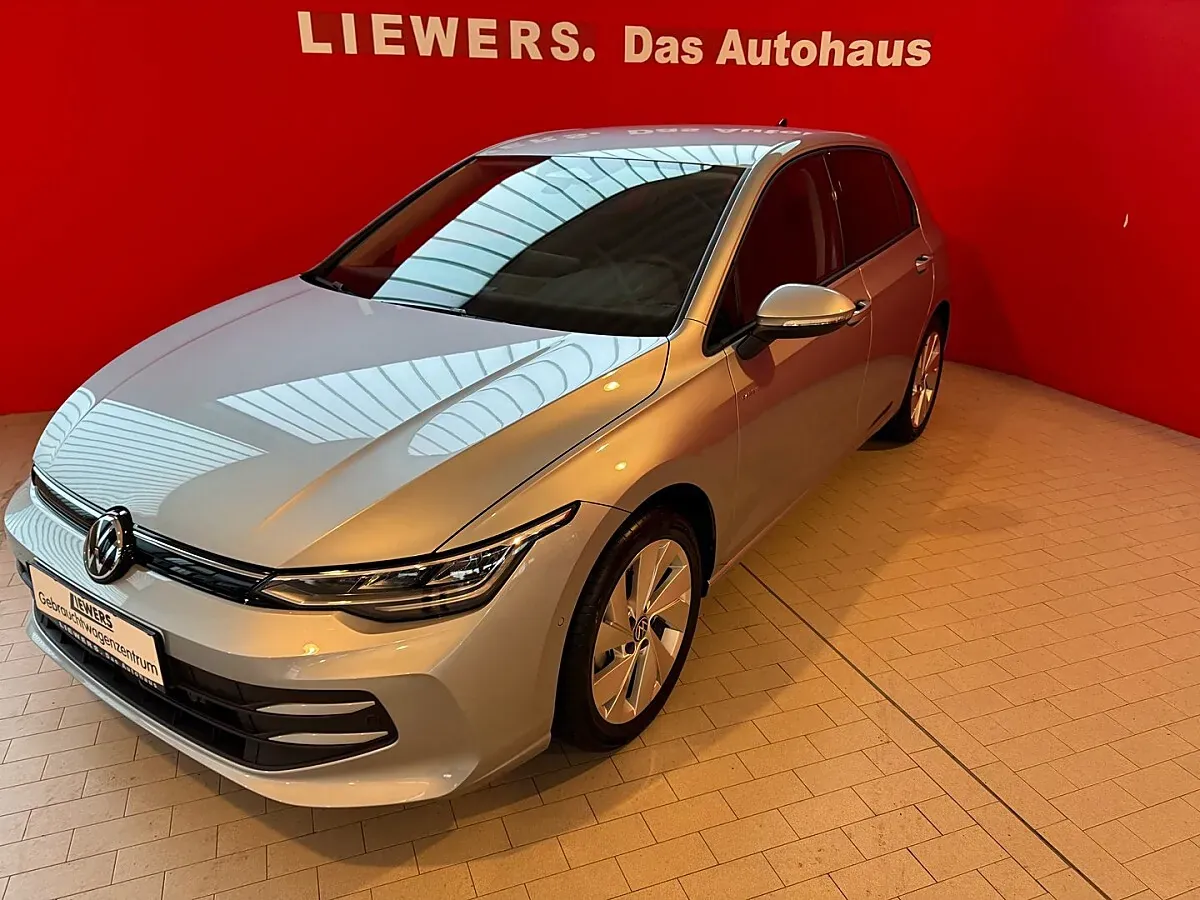Volkswagen Golf 2026 photo 2
