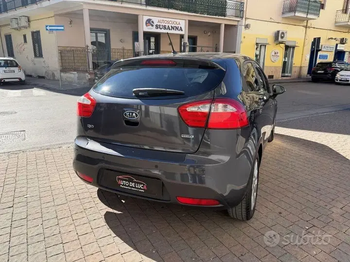 Kia Rio 2013 photo 5