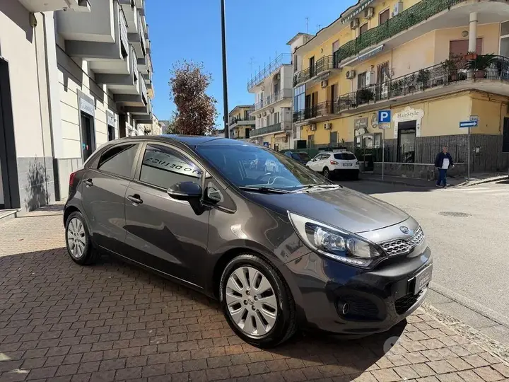 Kia Rio 2013 photo 2
