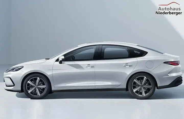 BYD Seal 2026 photo 2