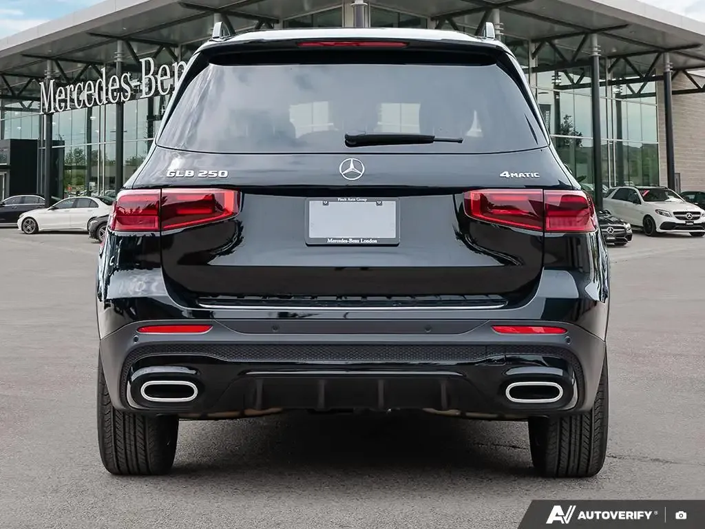 Mercedes-Benz Glb 2026 photo 5