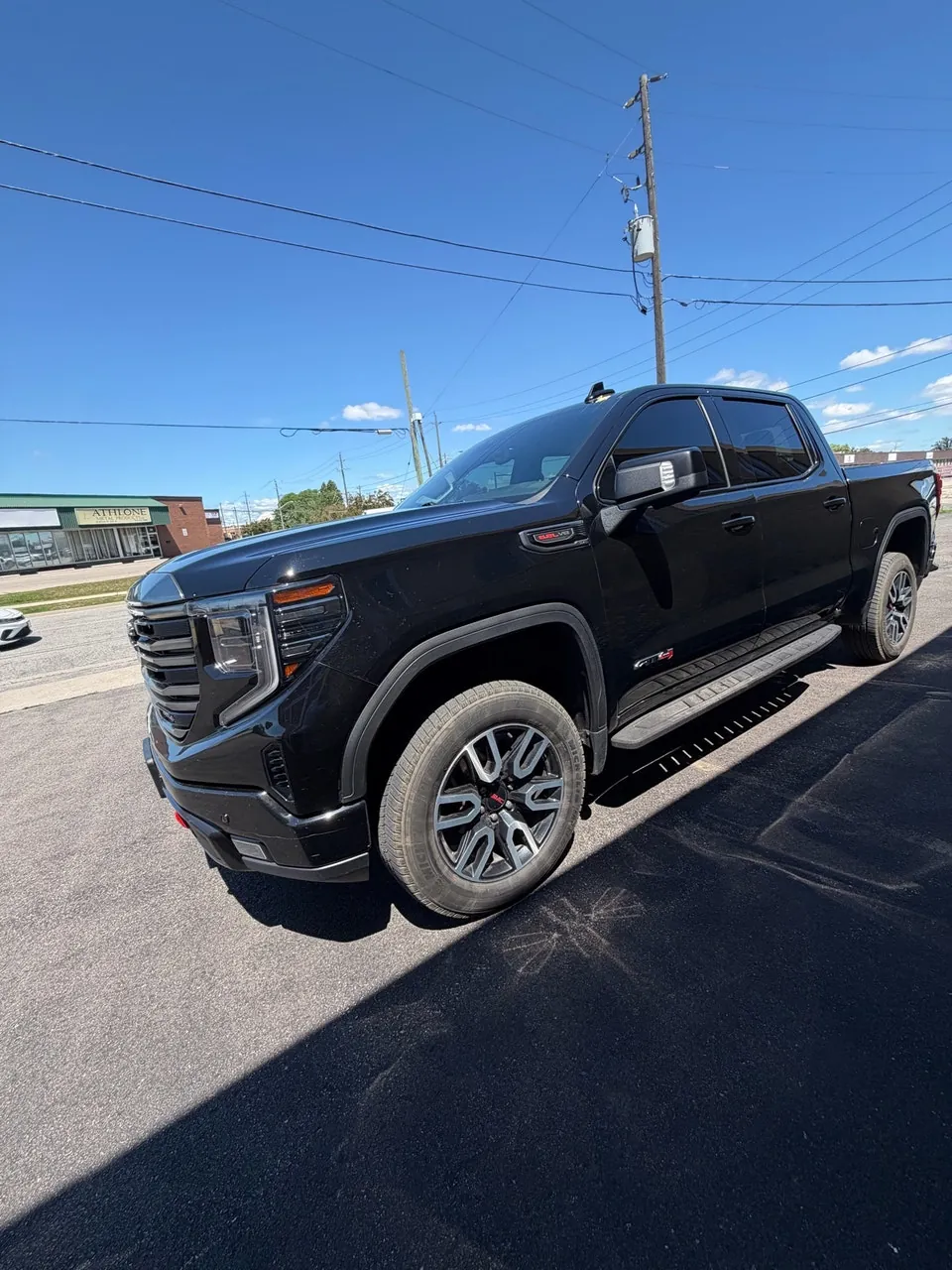 GMC Sierra 1500 2025 photo 2
