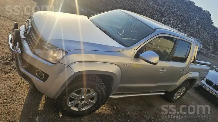 Volkswagen Amarok 2010 photo 2