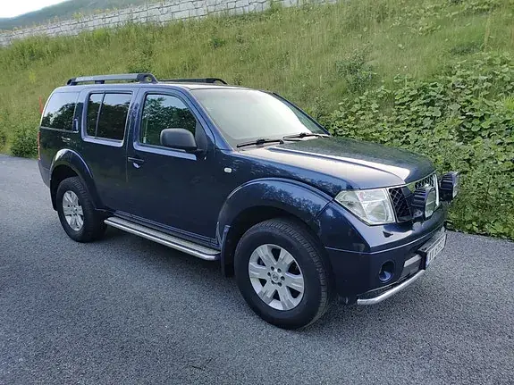 Nissan Pathfinder 2006 photo 2