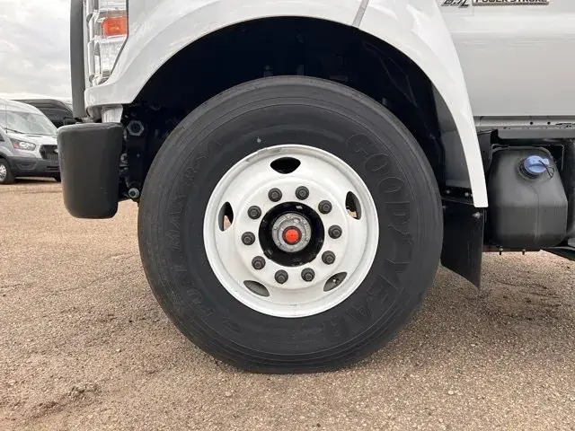 Ford F-750 2027 photo 3