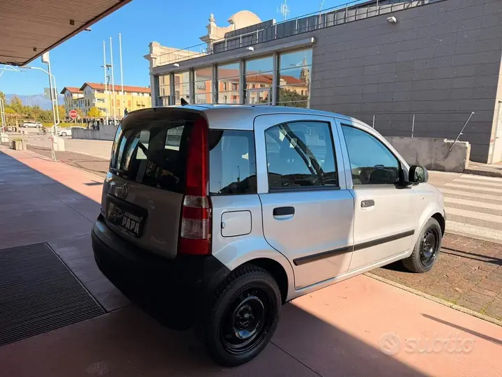 Fiat Panda 2011 photo 4