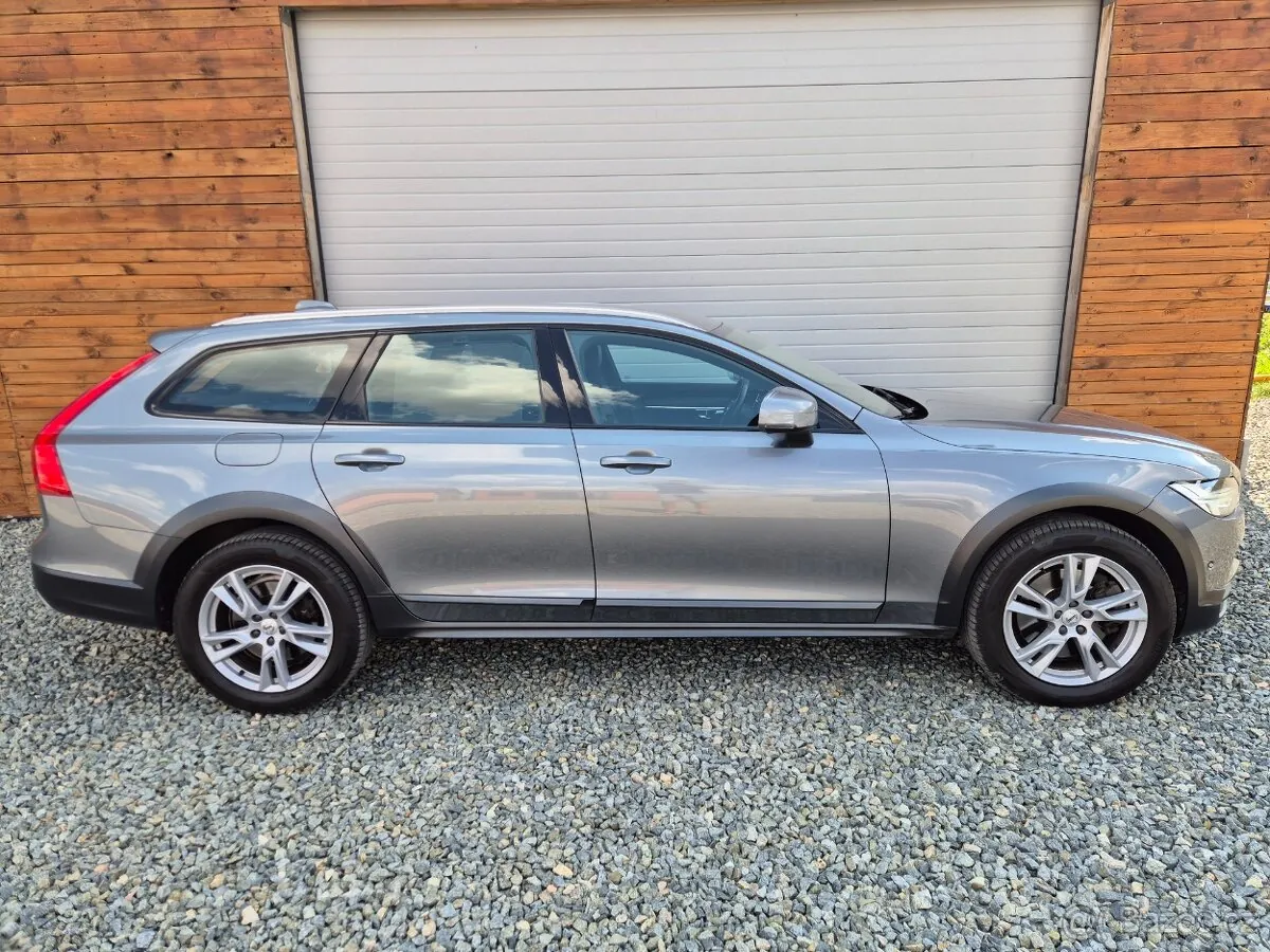Volvo V90 Cross Country 2017 photo 4