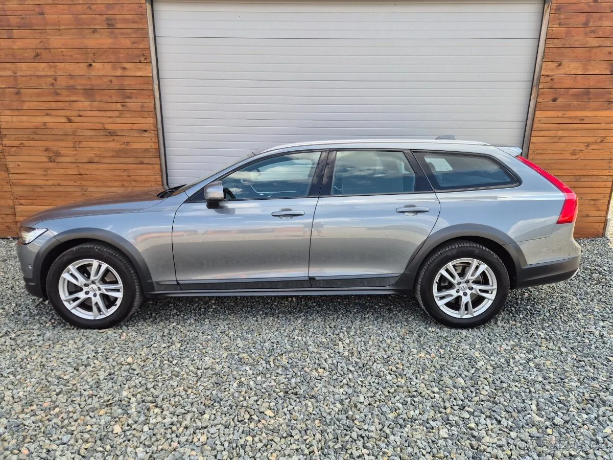 Volvo V90 Cross Country 2017 photo 3