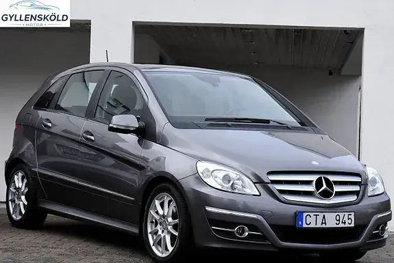 Mercedes-Benz B 180 2011 photo 3
