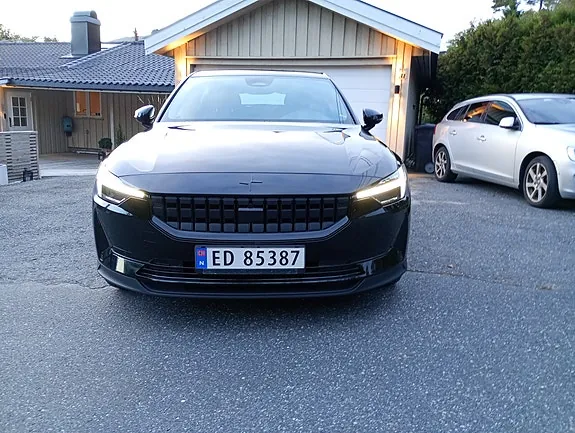 Polestar 2 2022 photo 2