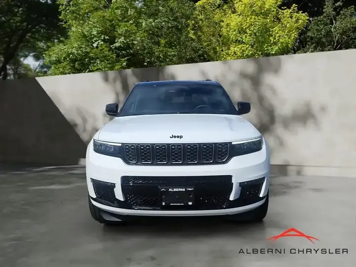Jeep Grand Cherokee L 2025 photo 2