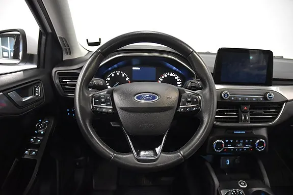 Ford Focus 2021 photo 2