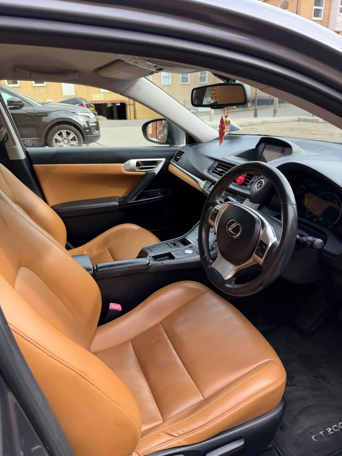 Lexus Ct200H 2013 photo 2