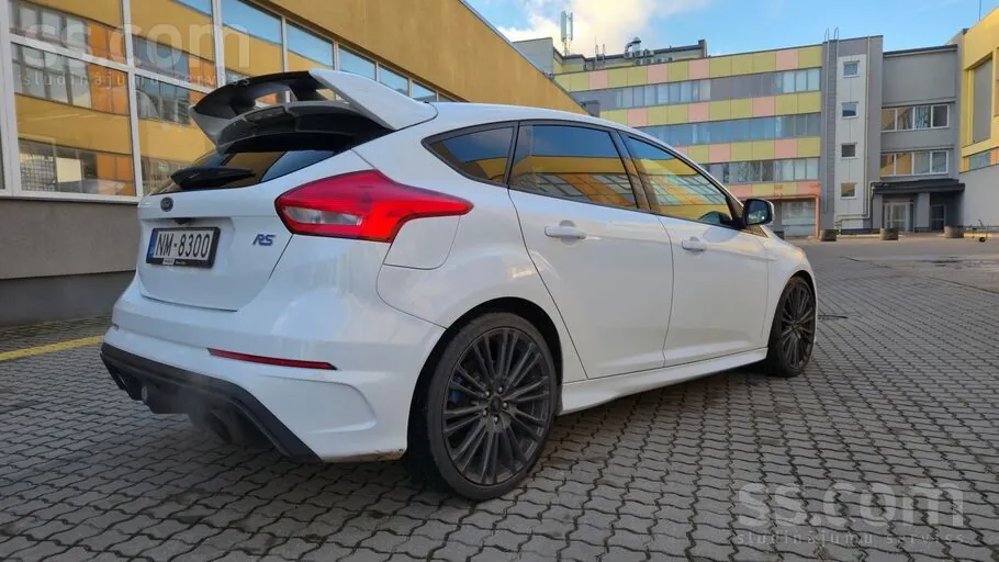 Ford Focus Rs 2016 photo 4