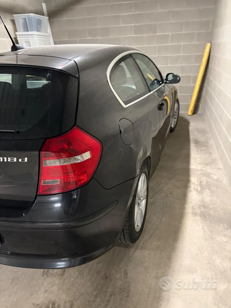 BMW 1 Series 2009 photo 4