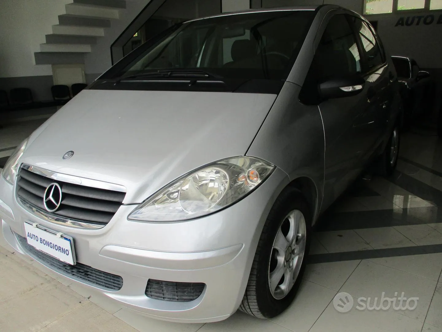 Mercedes-Benz A180