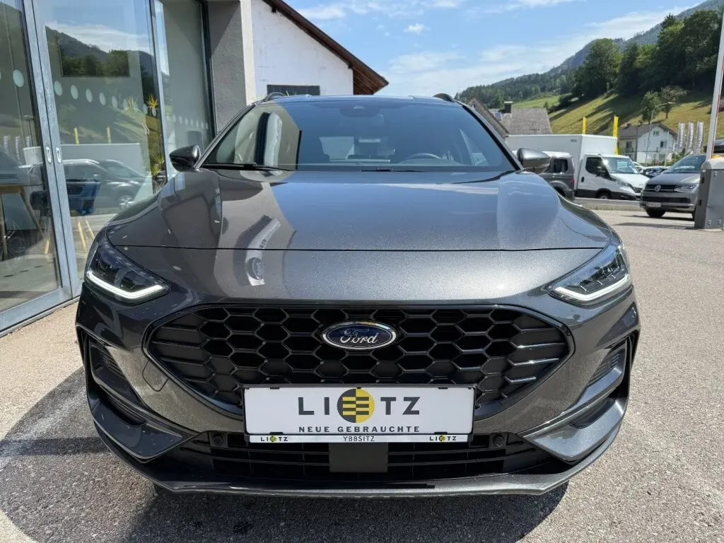 Ford Focus 2025 photo 2