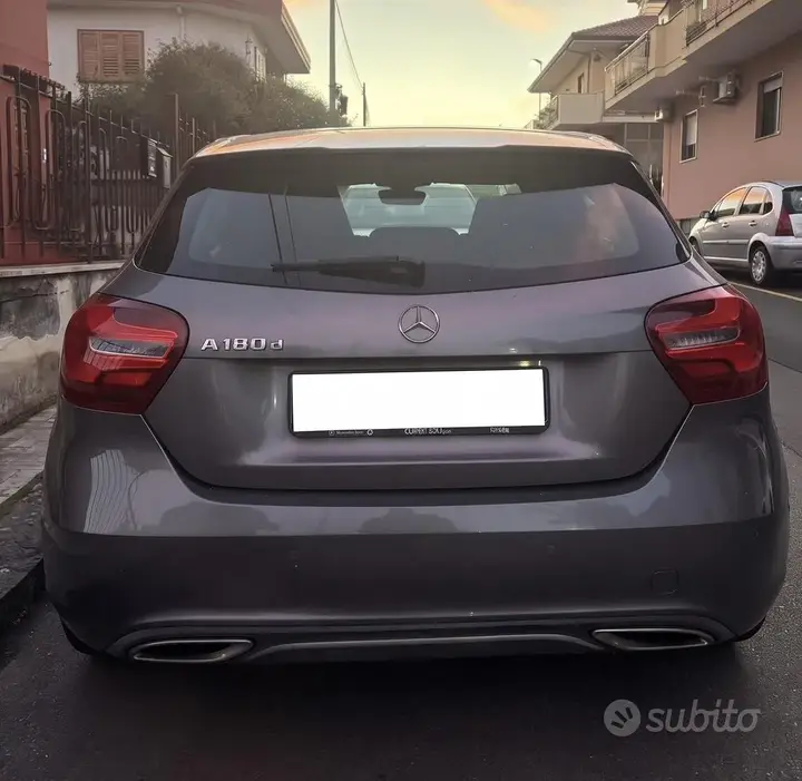 Mercedes-Benz A-Class 2017 photo 2