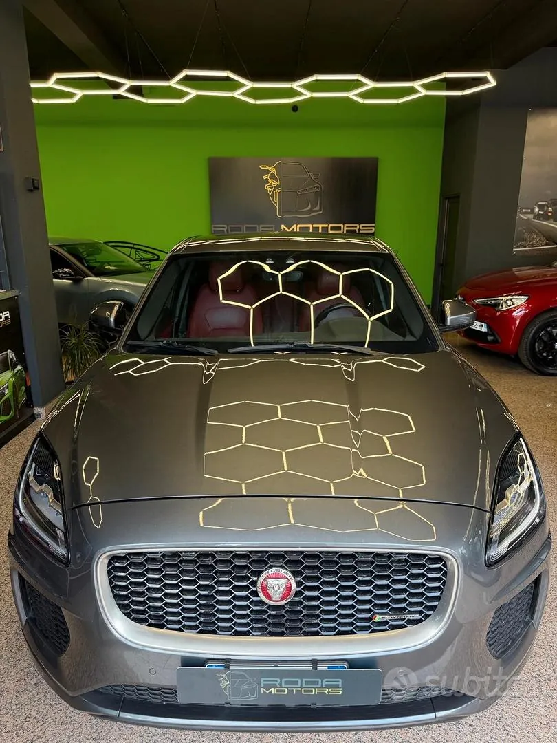 Jaguar E-Pace 2018 photo 5