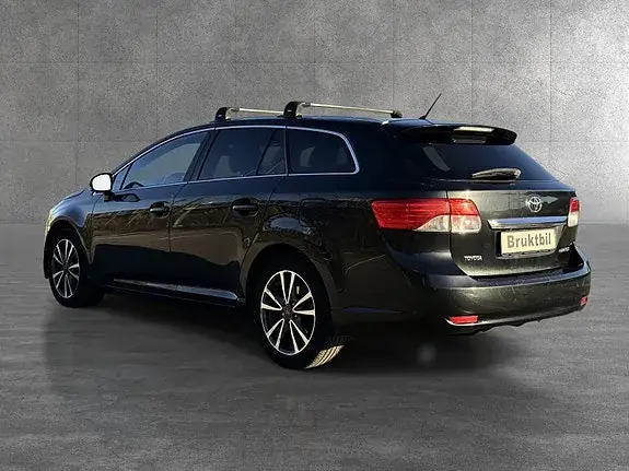 Toyota Avensis 2013 photo 5