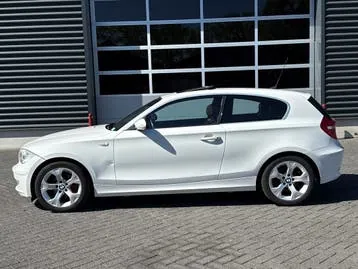 BMW 1 Series 2007 photo 2