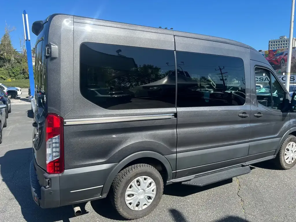 Ford Transit Passenger Wagon 2020 photo 4