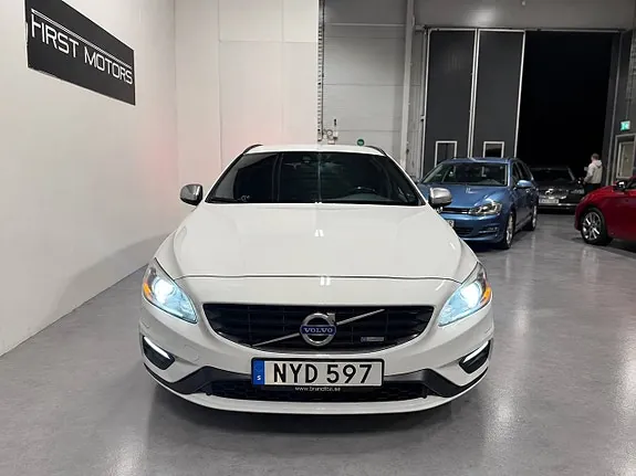 Volvo V60 2014 photo 4