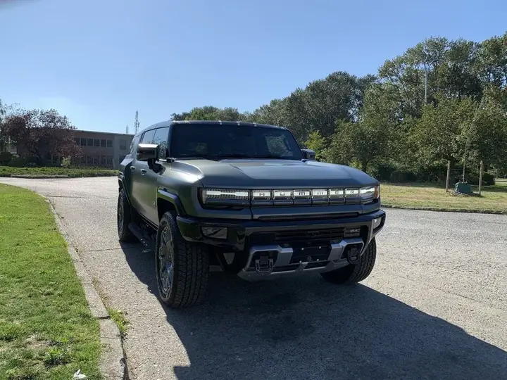 GMC Hummer Ev 2024 photo 2