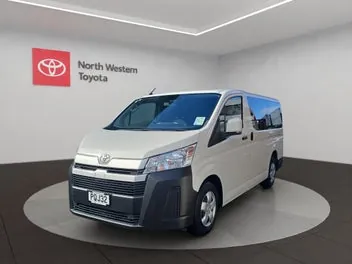 Toyota Hiace 2022 photo 4