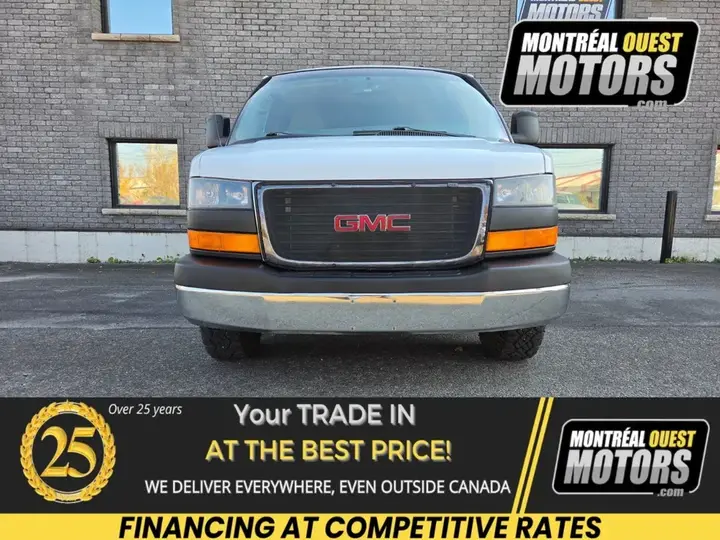 GMC Savana 2013 photo 2