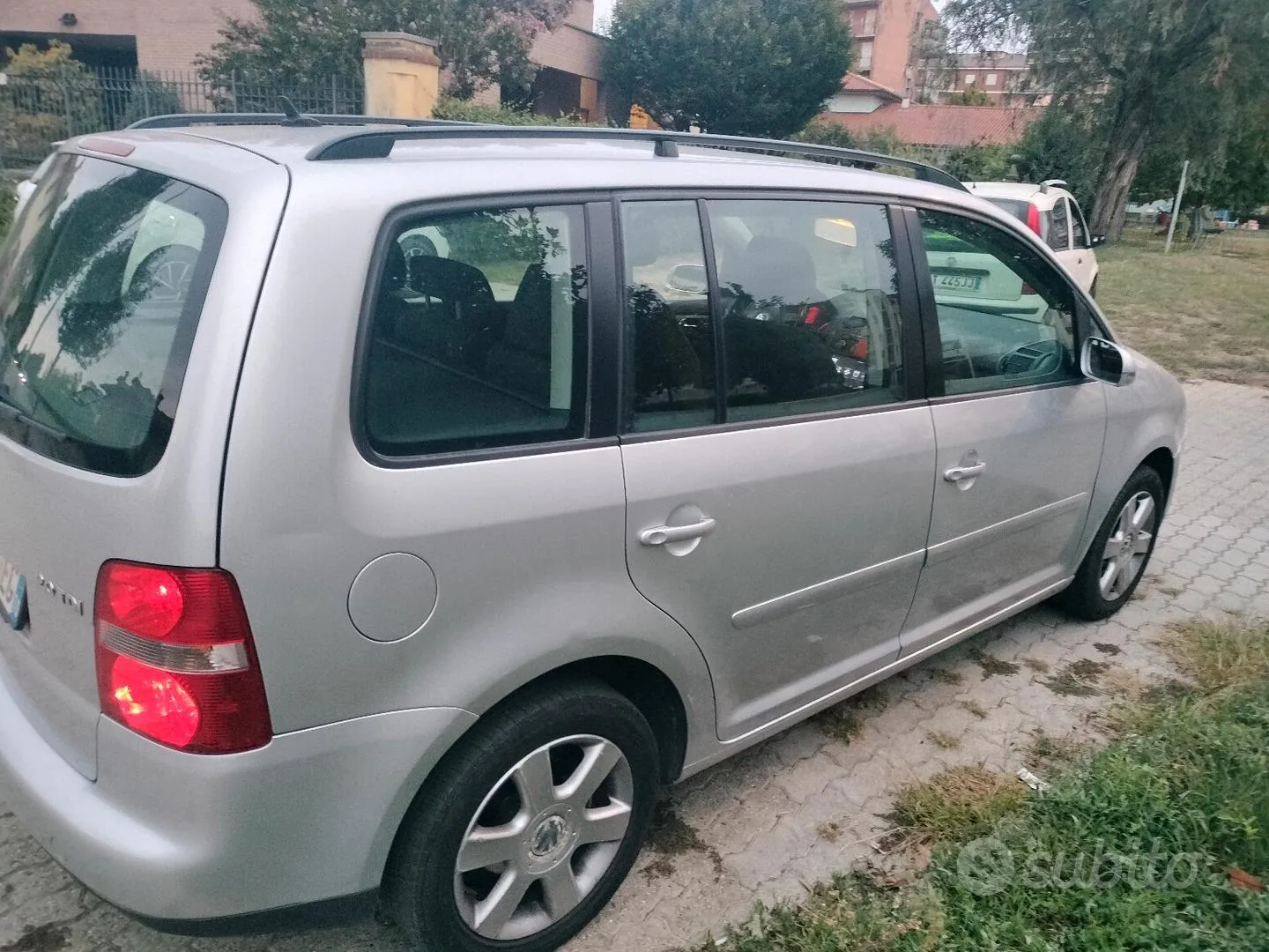 Volkswagen Touran 2006 photo 5