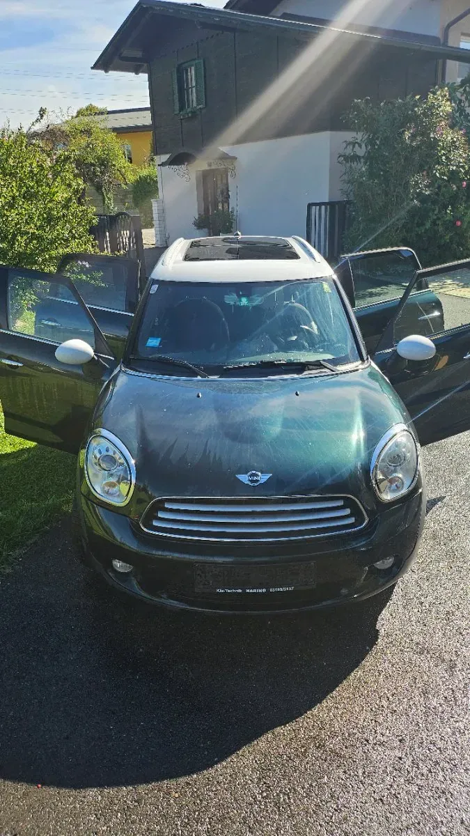 Mini Cooper 2011 photo 2