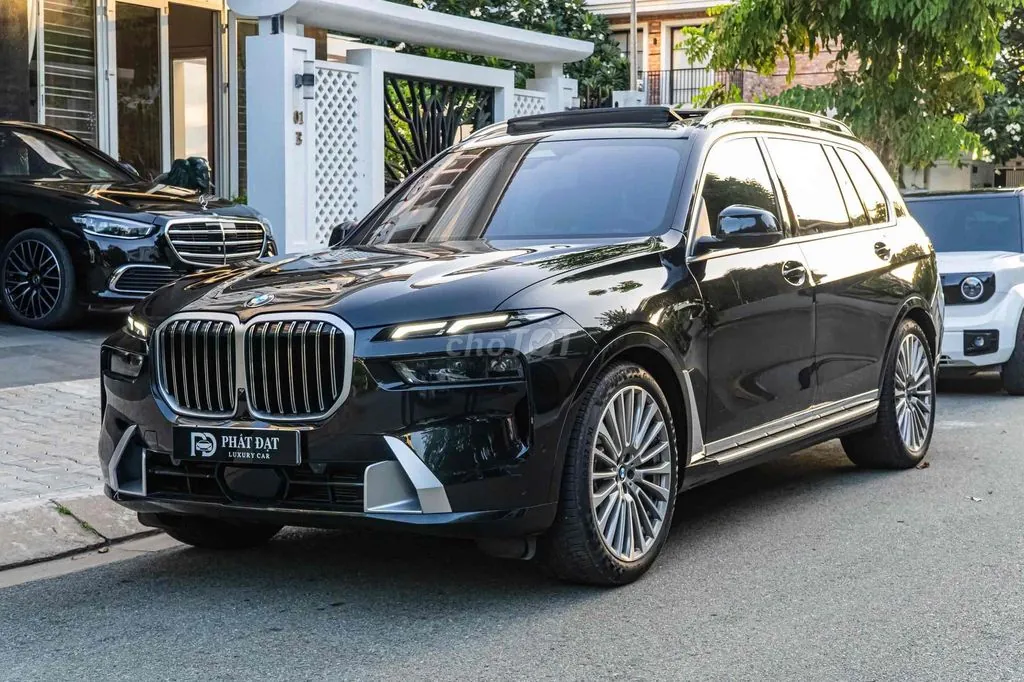 BMW X7 2024 photo 2