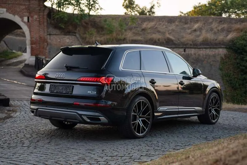 Audi Q7 2022 photo 3