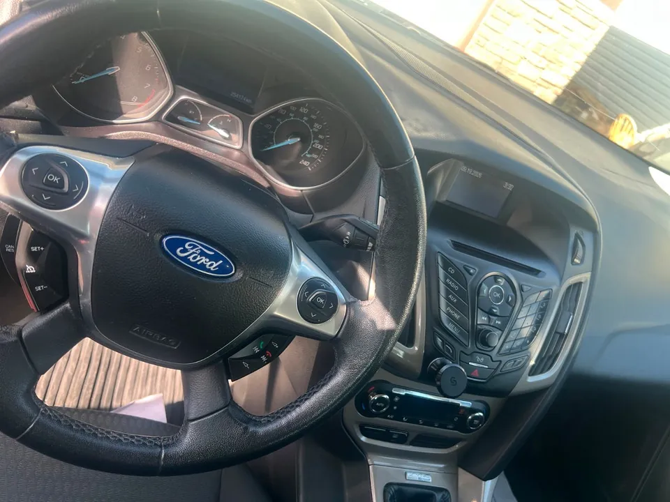 Ford Focus 2012 photo 4