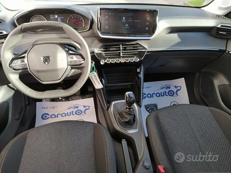 Peugeot 208 2025 photo 4