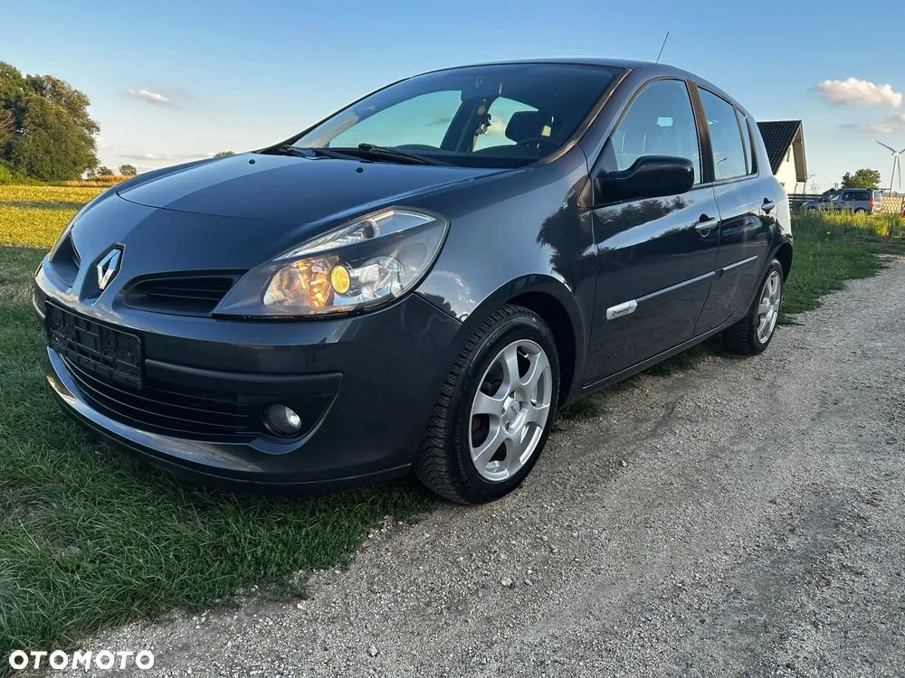 Renault Clio 2009 photo 3