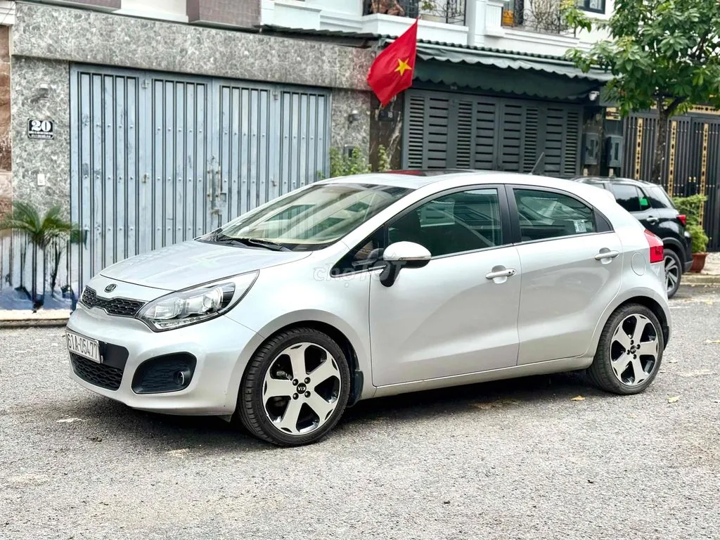 Kia Rio 2012 photo 2
