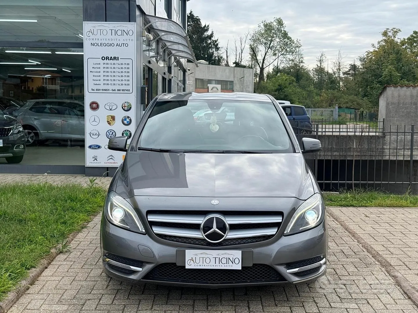 Mercedes-Benz B 180 Cdi Automatic 2014 photo 2