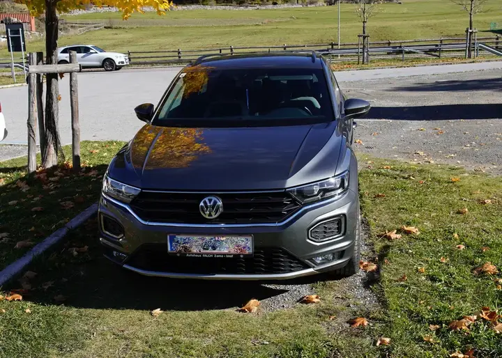 Volkswagen T-Roc 2018 photo 2