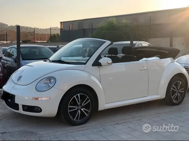 Volkswagen Beetle 2006 photo 2
