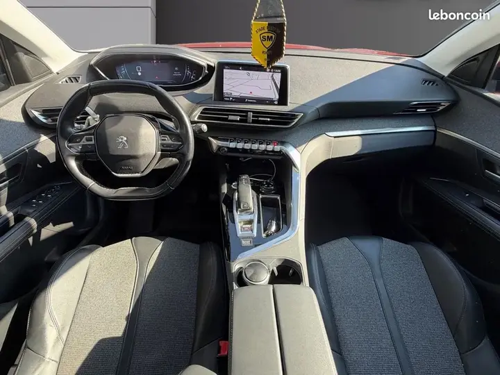 Peugeot 3008 2019 photo 2