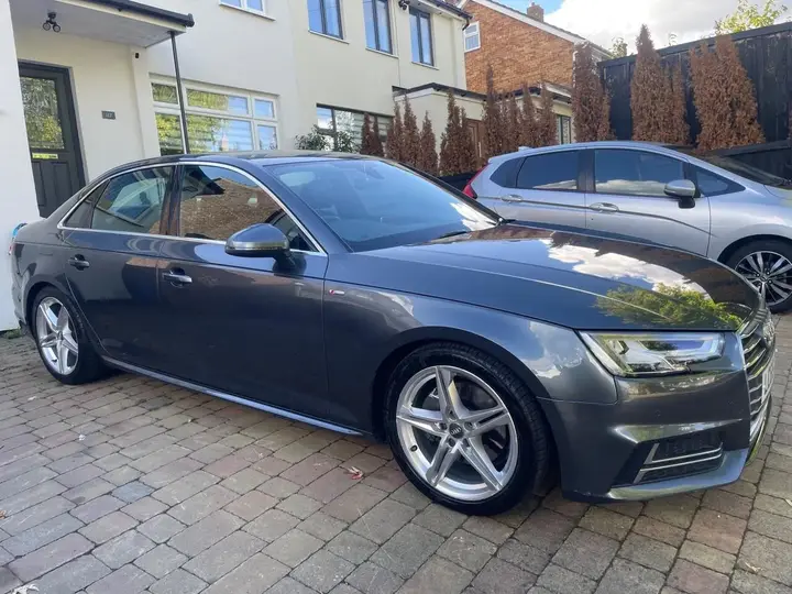 Audi A4 2015 photo 3