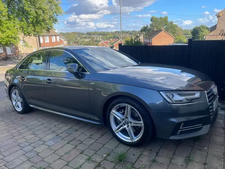 Audi A4 2015 photo 5