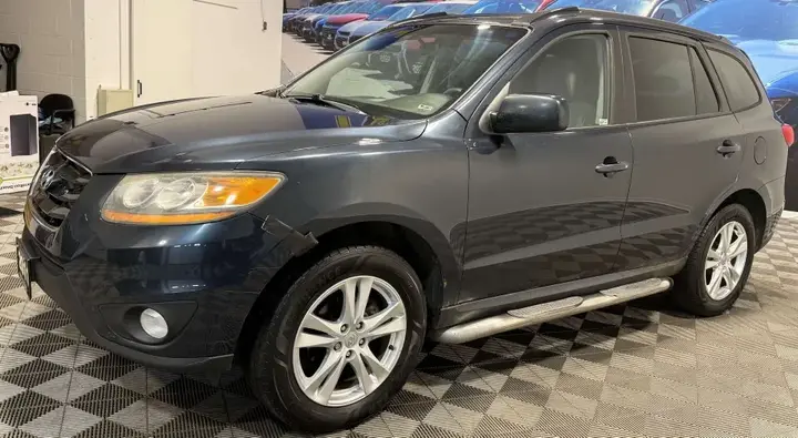 Hyundai Santa Fe 2011 photo 2