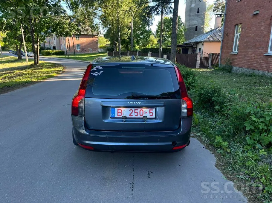 Volvo V50 2008 photo 4