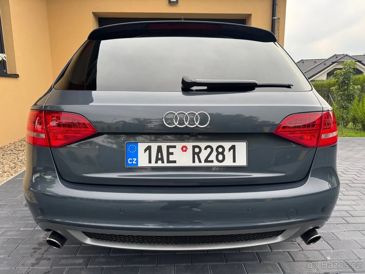 Audi A4 2010 photo 5
